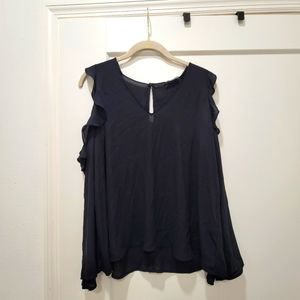 Lush Small Black Cold Shoulder Long Sleeve Blouse